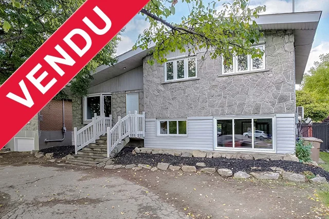 Maison à paliers multiples à Laval